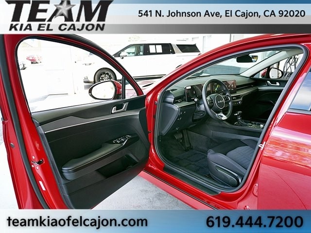 2025 Kia K5 LXS photo 5