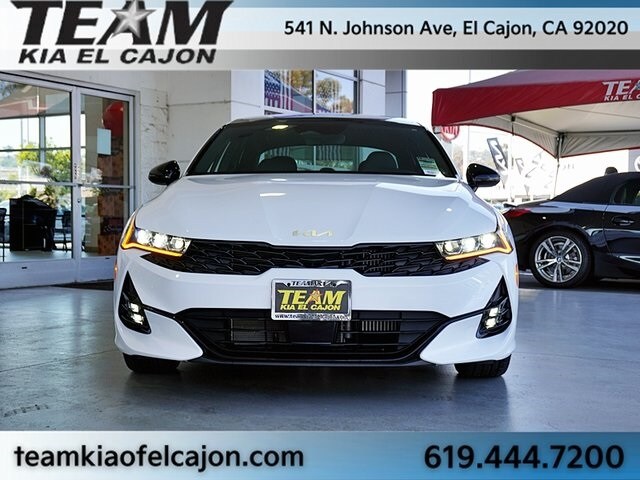 2022 Kia K5 GT-Line photo 4