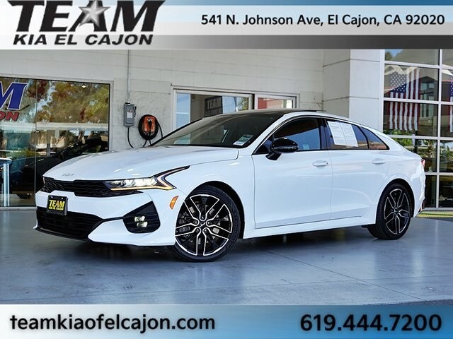 2022 Kia K5 GT photo 2