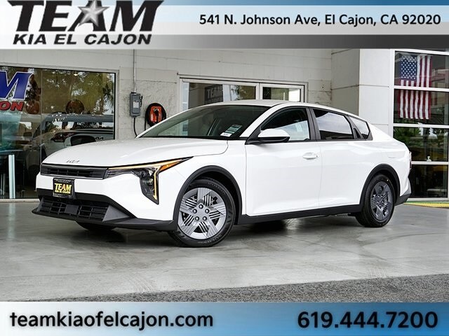 2025 Kia K4 LX photo 2