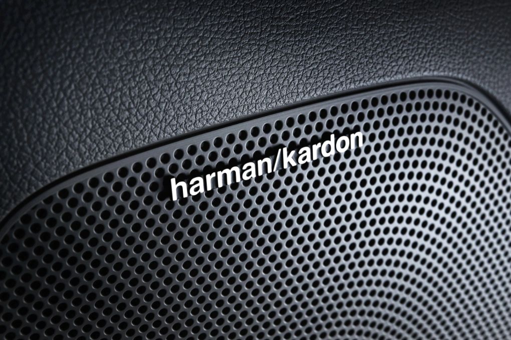 2022 Kia Sportage with 6 speaker system