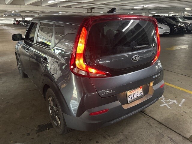 2021 Kia Soul EX photo 2