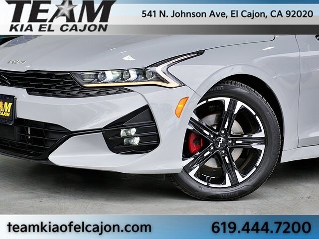 2022 Kia K5 GT-Line photo 2