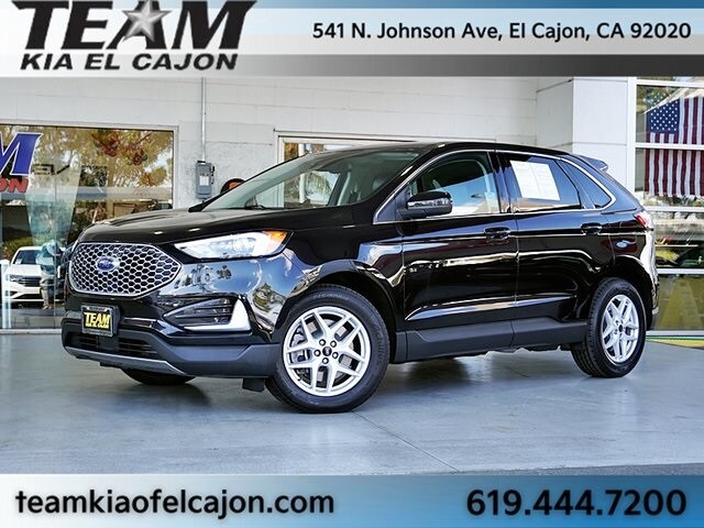 2023 Ford Edge SEL photo 2