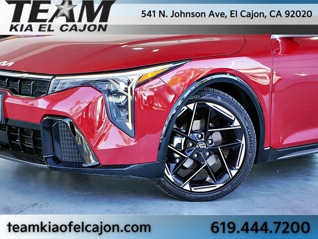 2025 Kia K4 GT-Line photo 3