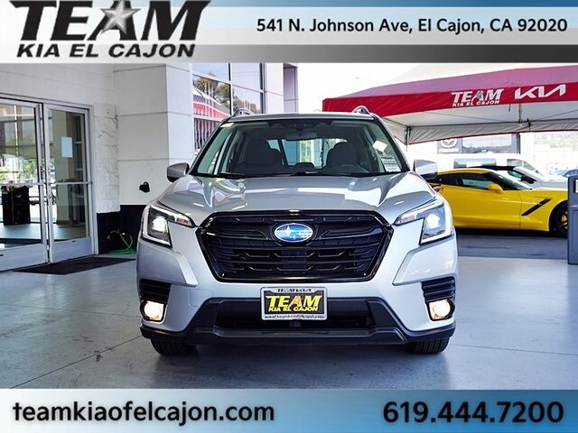 2023 Subaru Forester Premium photo 3