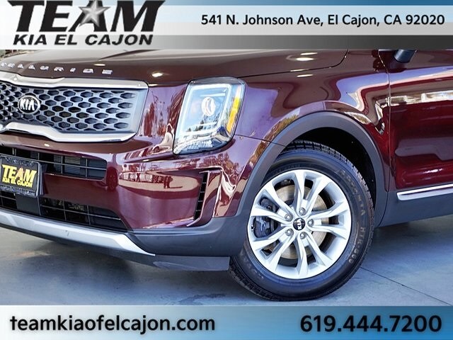 2021 Kia Telluride LX photo 3