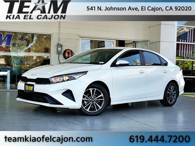 2024 Kia Forte LXS photo 2