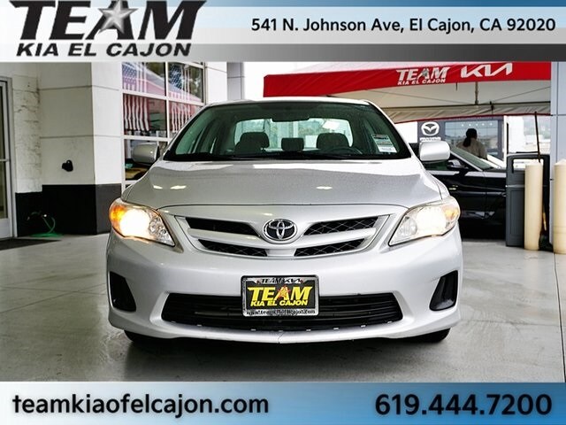 2011 Toyota Corolla LE photo 4