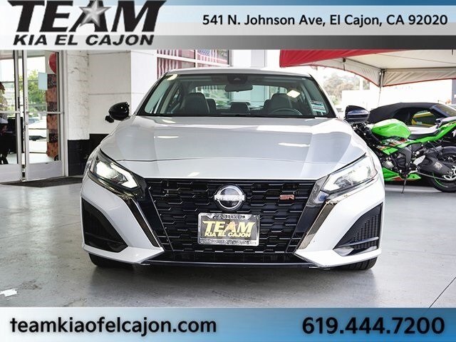 2024 Nissan Altima 2.5 SR photo 4