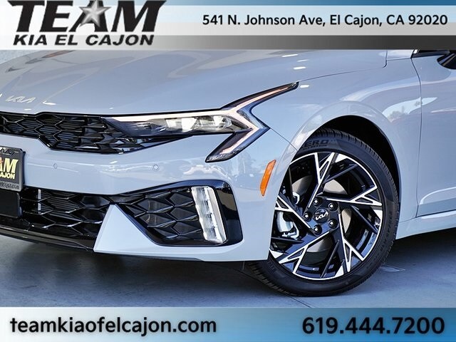 2026 Kia K5 GT-Line photo 3