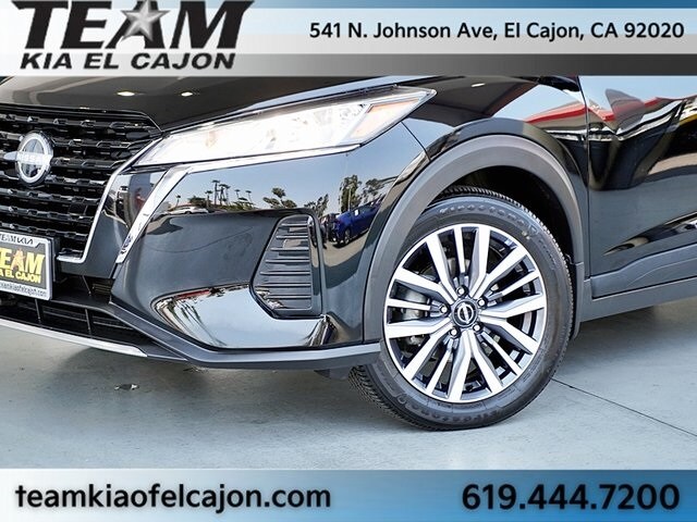 2024 Nissan Kicks SV photo 3