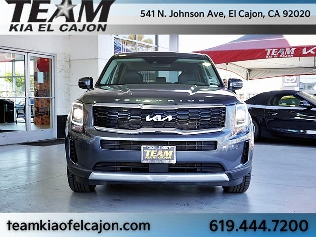 2022 Kia Telluride LX photo 2