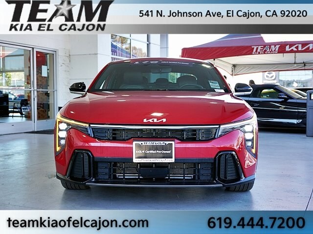 2025 Kia K4 GT-Line photo 4