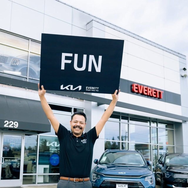 Used 2023 Toyota RAV4 XLE Premium with VIN JTMB6RFV7PD093178 for sale in Kansas City