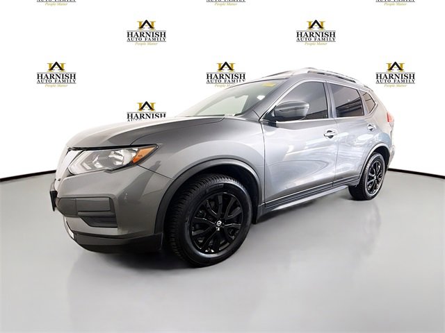 2017 Nissan Rogue SV photo 3