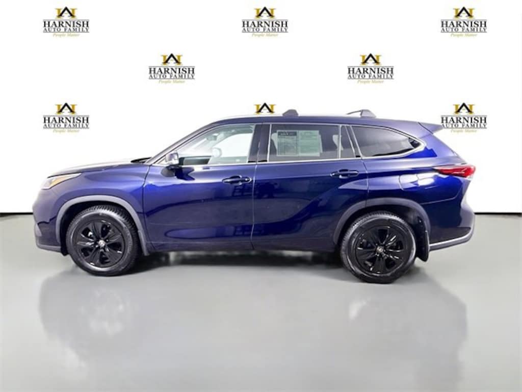 Used 2020 Toyota Highlander XLE XLE AWD