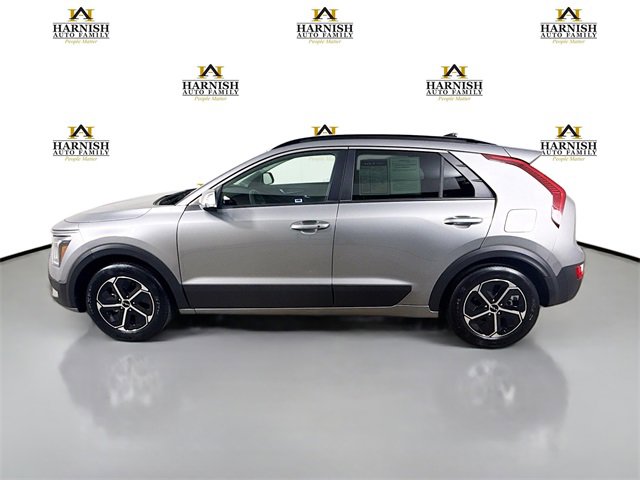 2023 Kia Niro EX photo 3