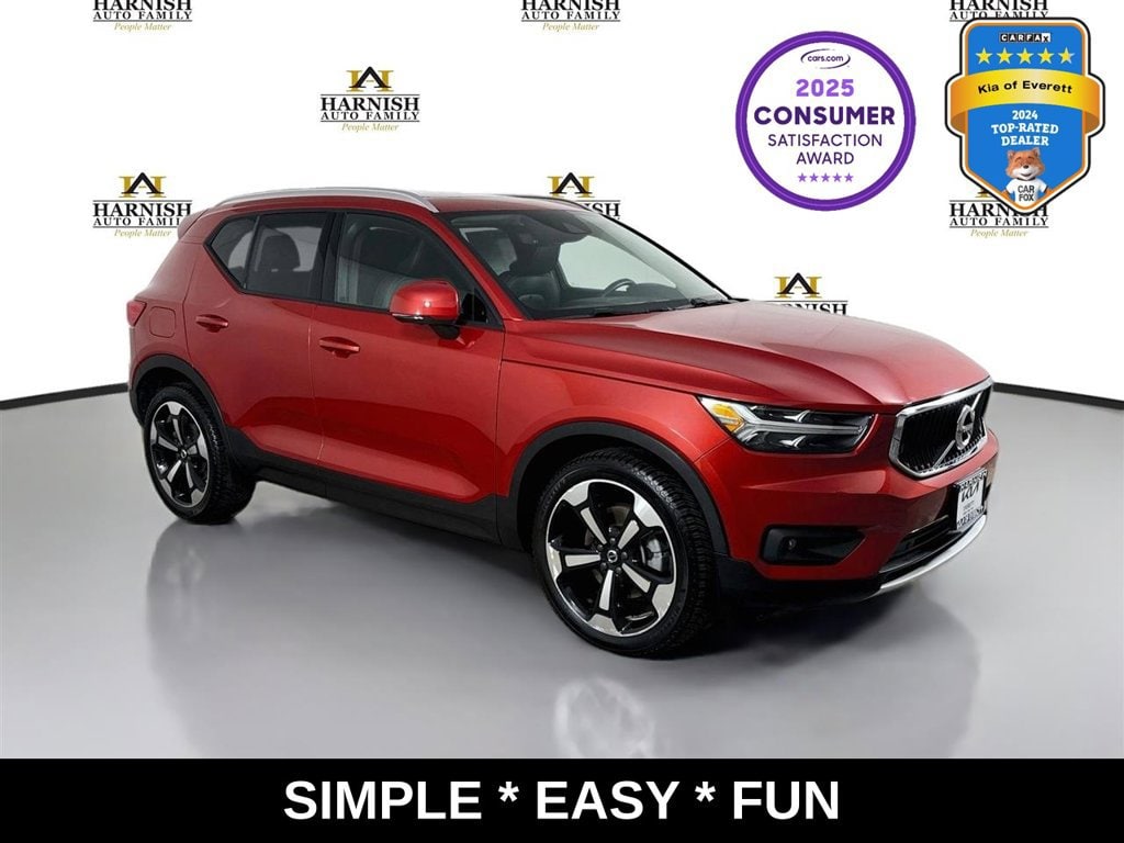2021 Volvo XC40 Momentum