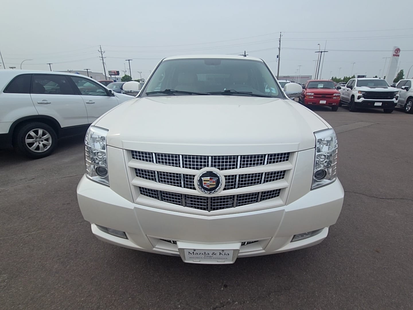 Used 2013 Cadillac Escalade Premium with VIN 1GYS4CEF5DR281350 for sale in Fargo, ND