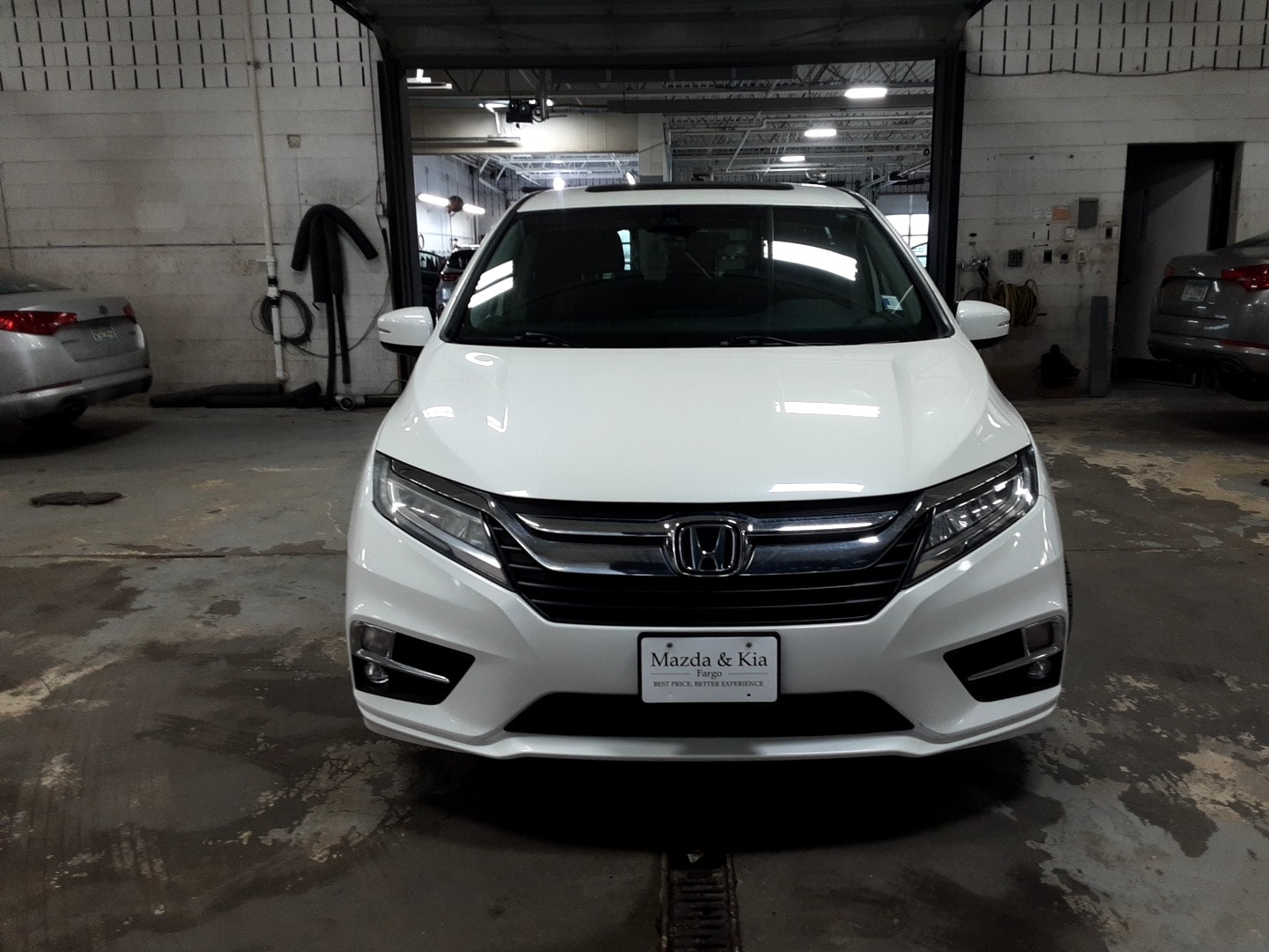 Used 2018 Honda Odyssey Elite with VIN 5FNRL6H94JB090969 for sale in Fargo, ND