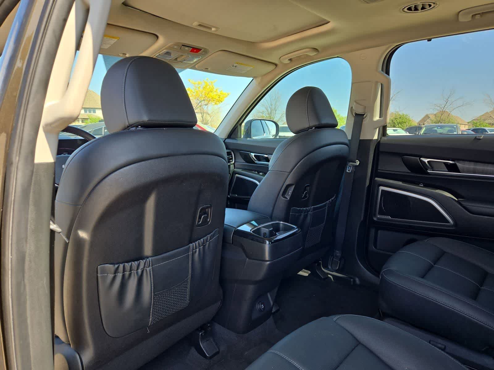Thumbnail: 2023 Kia Telluride - 16