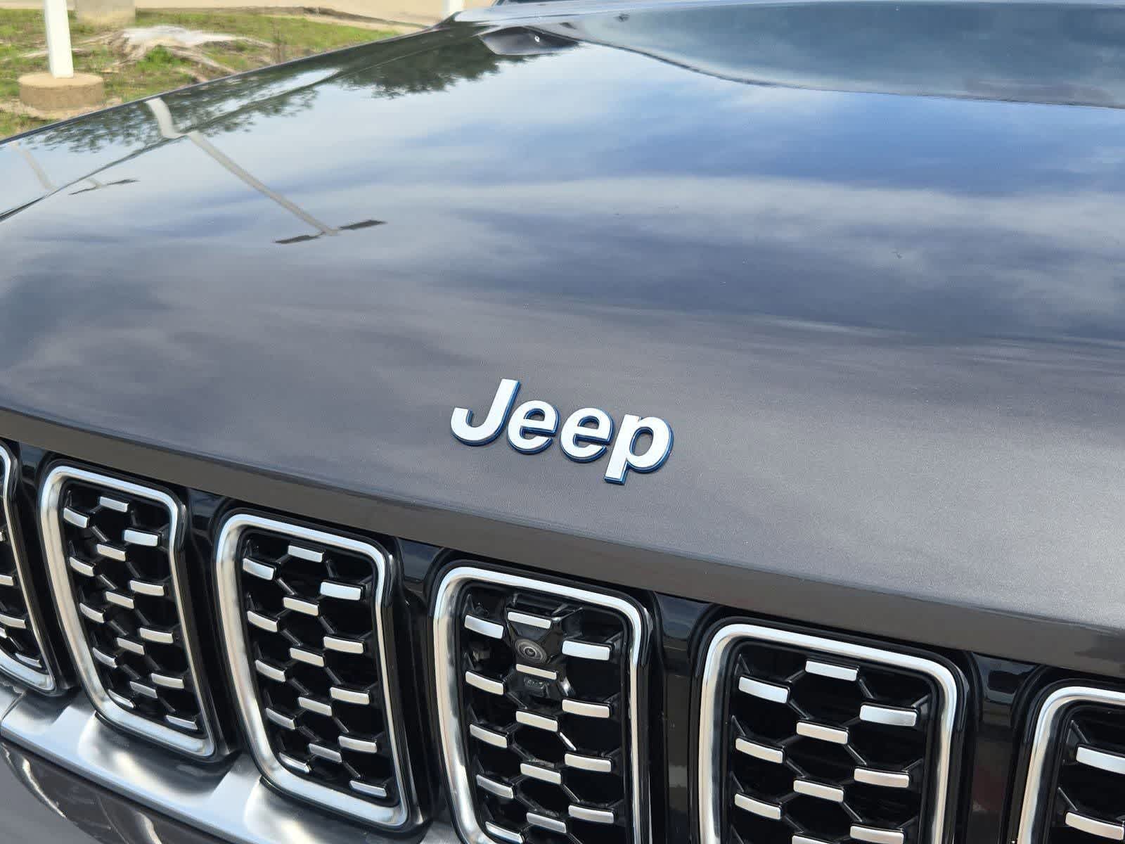 Thumbnail: 2022 Jeep Grand Cherokee - 13