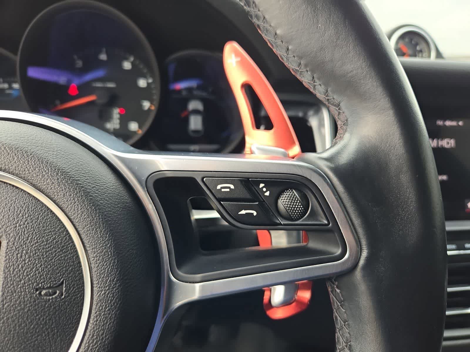 Thumbnail: 2020 Porsche Macan - 22