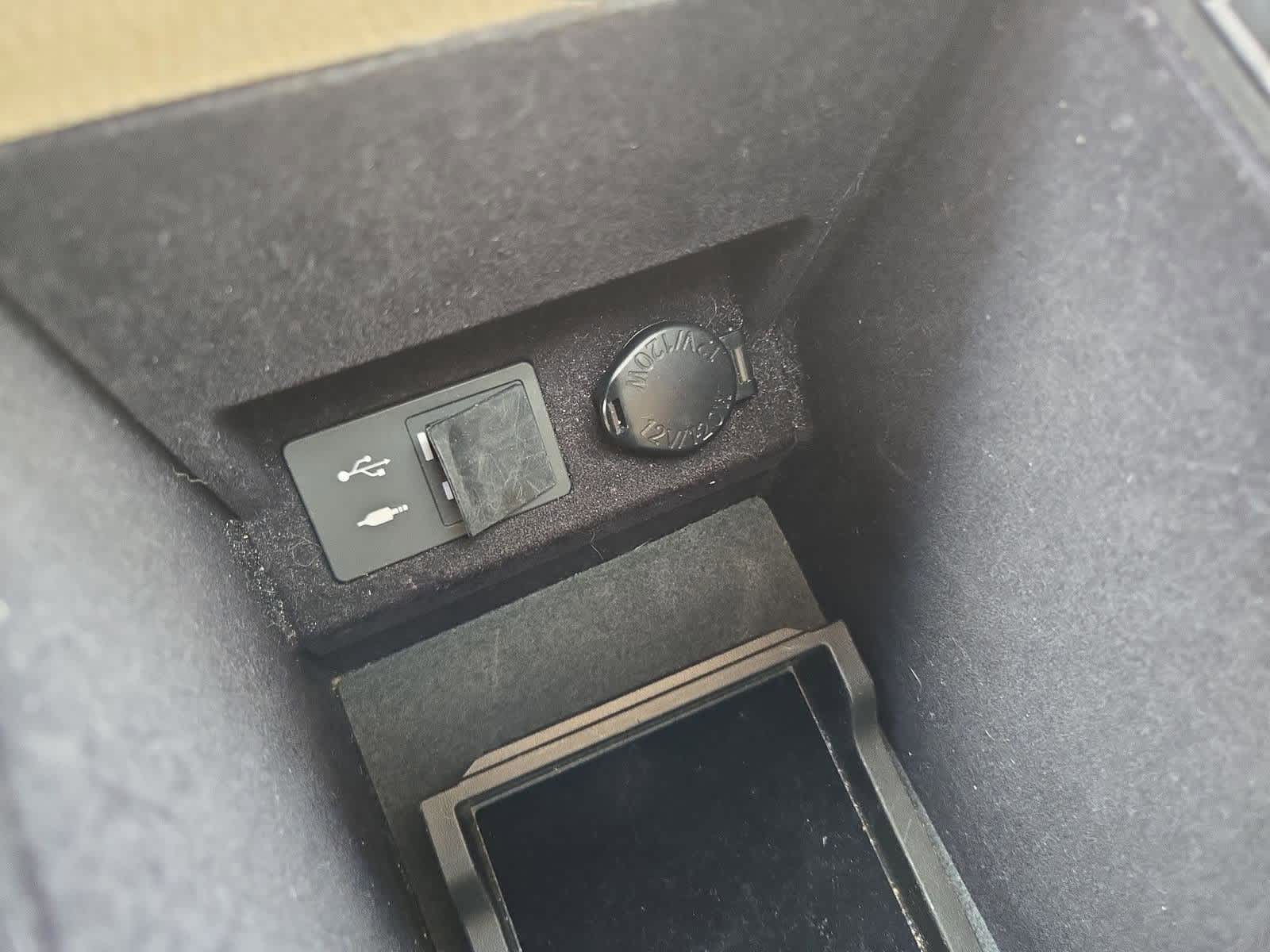 Thumbnail: 2013 Lexus ES - 31