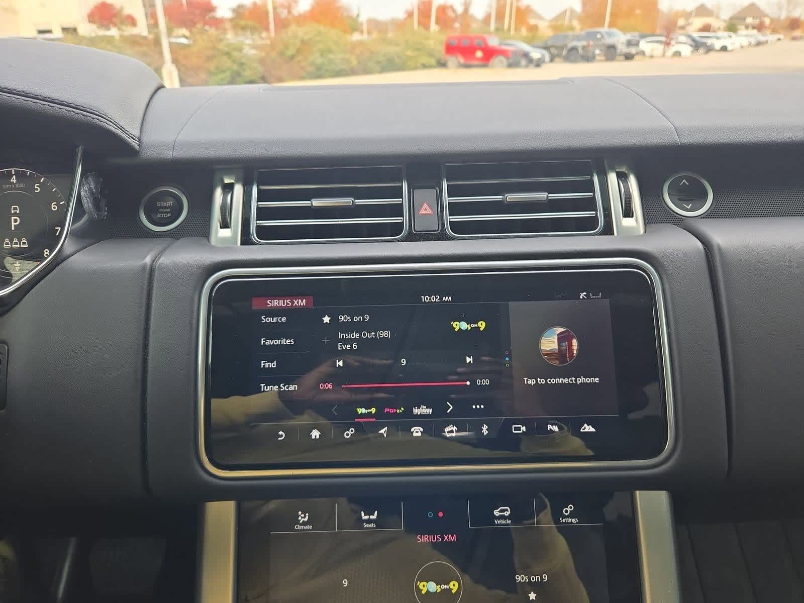 Thumbnail: 2020 Land Rover Range Rover - 28