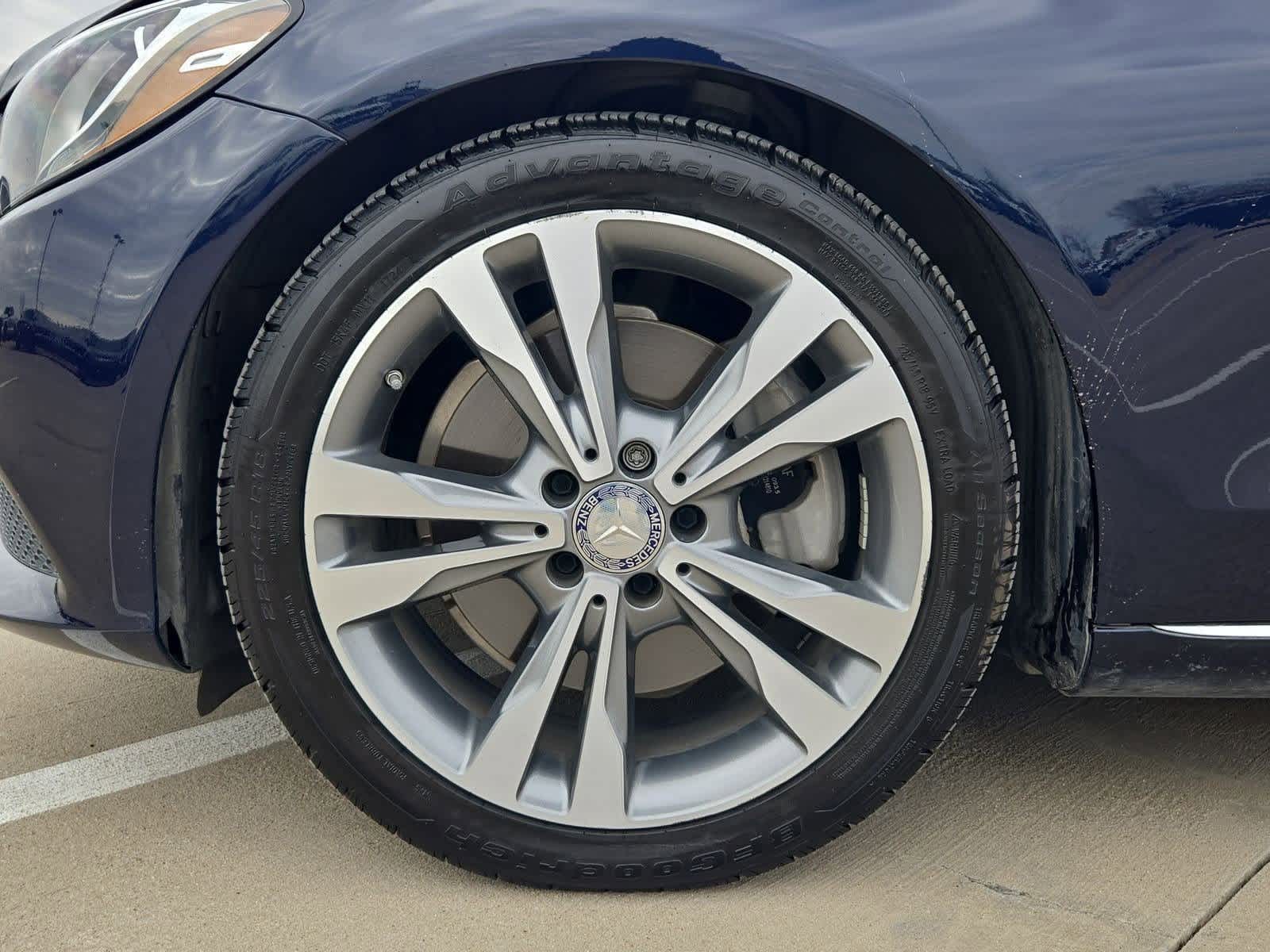 Thumbnail: 2015 Mercedes-Benz C-Class - 12