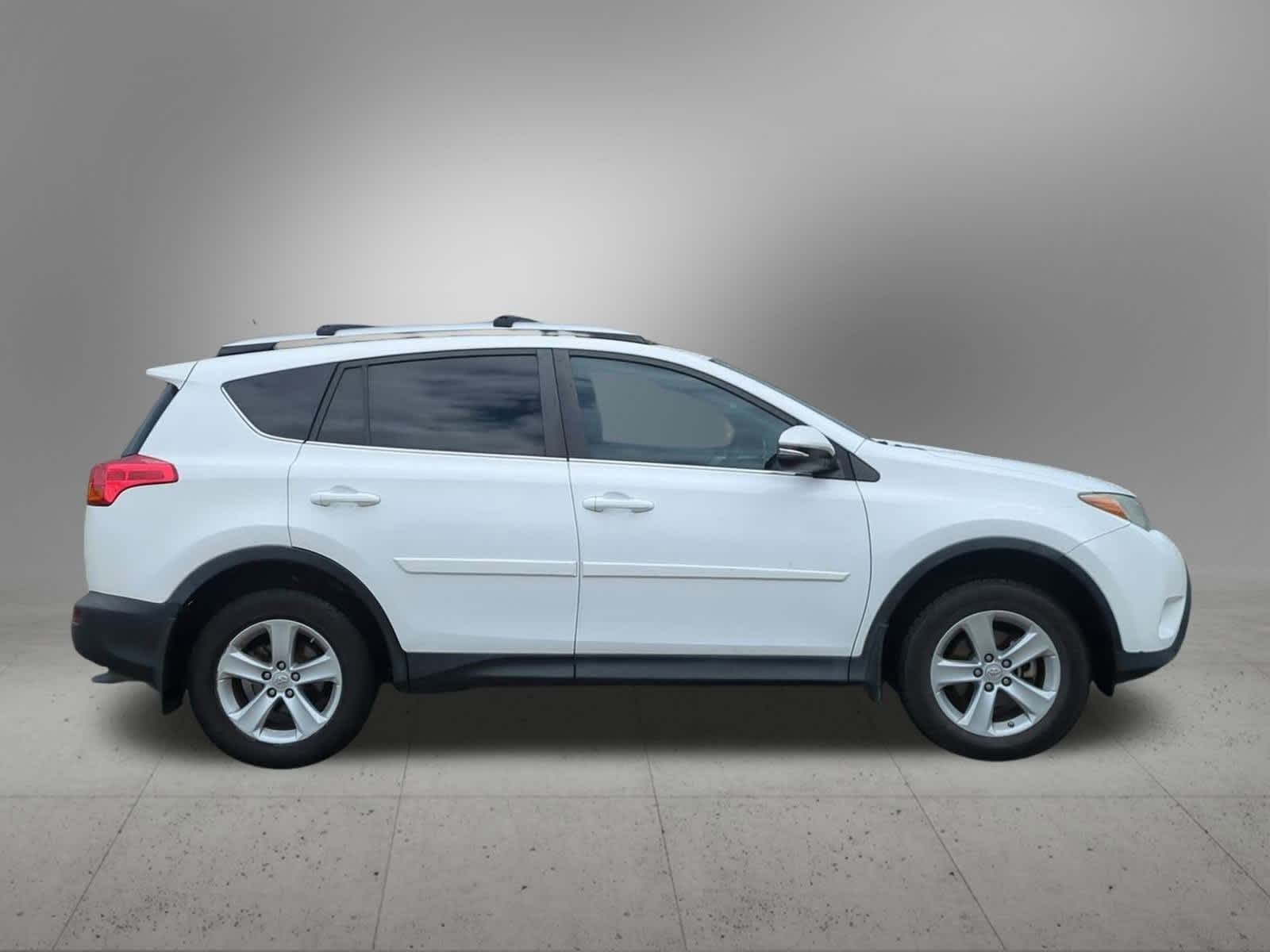 Thumbnail: 2013 Toyota RAV4 - 7