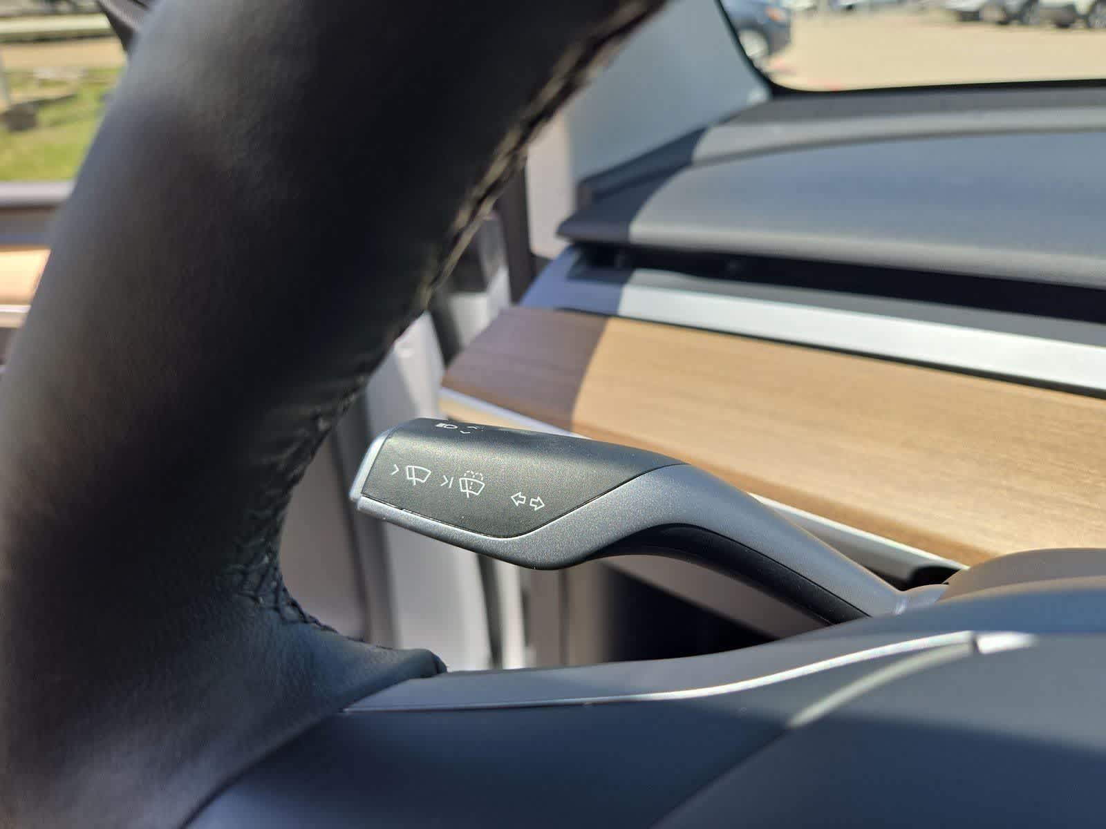 Thumbnail: 2023 Tesla Model Y - 23