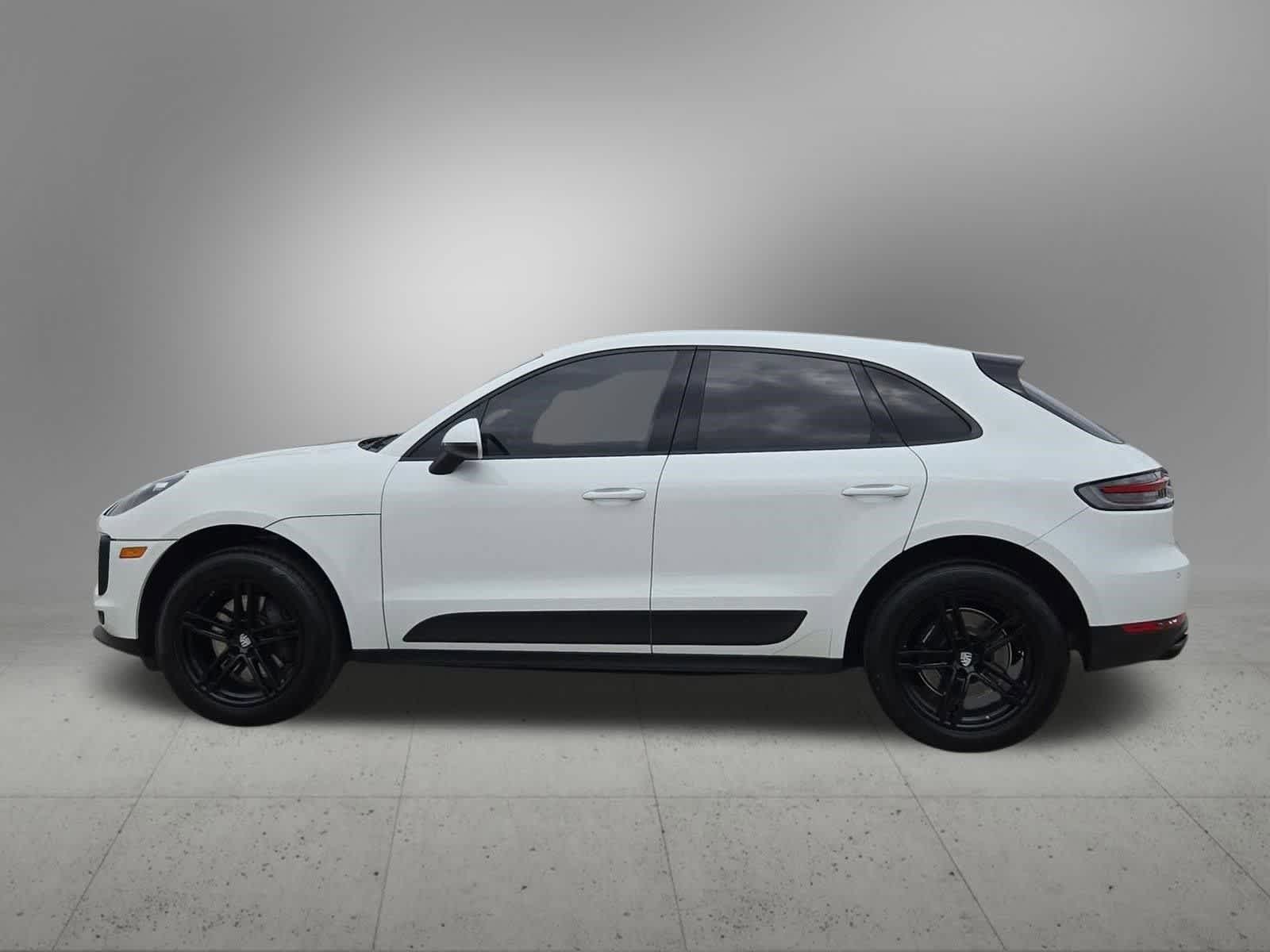 Thumbnail: 2020 Porsche Macan - 3