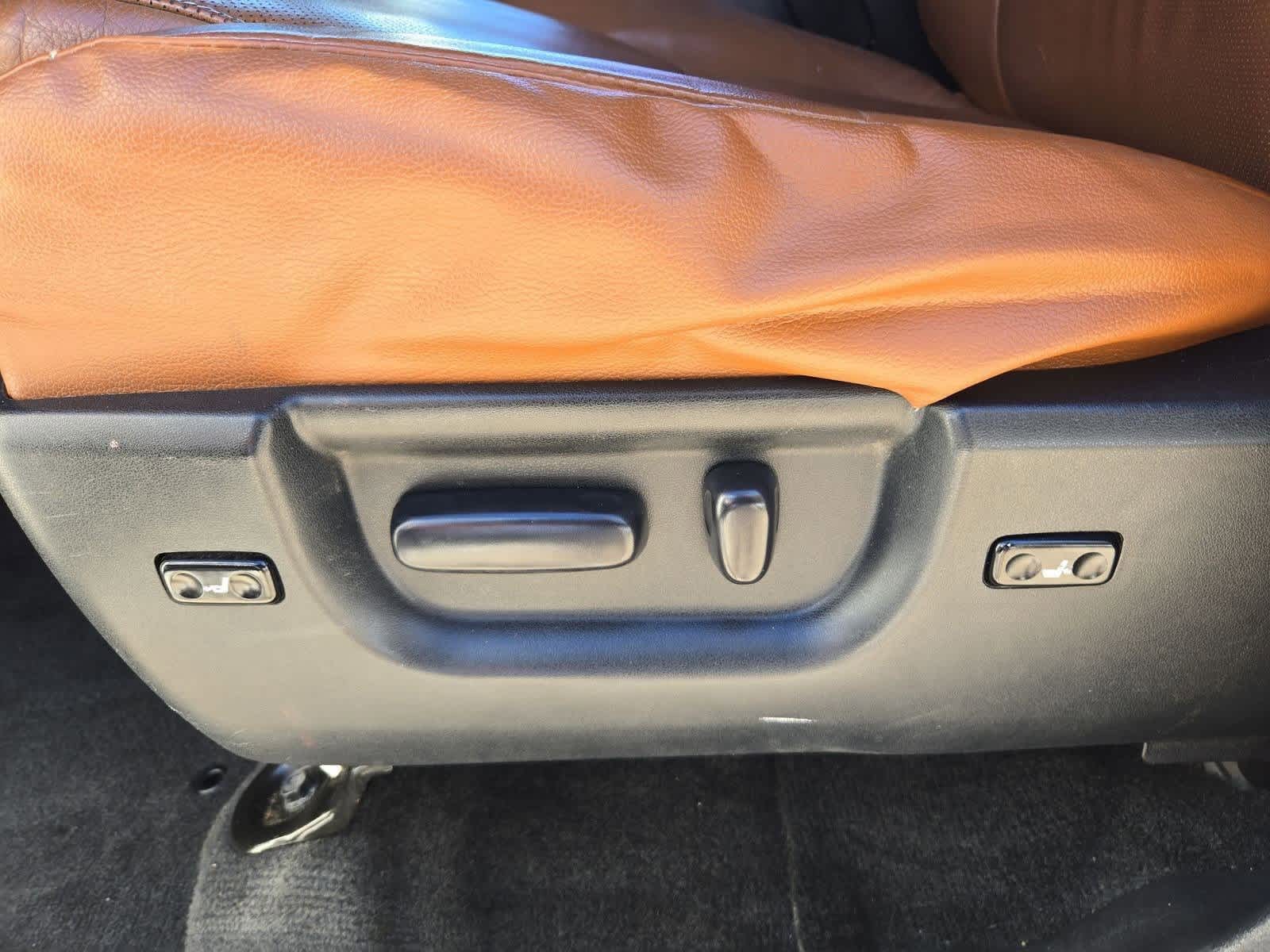 Thumbnail: 2011 Toyota Sequoia - 17