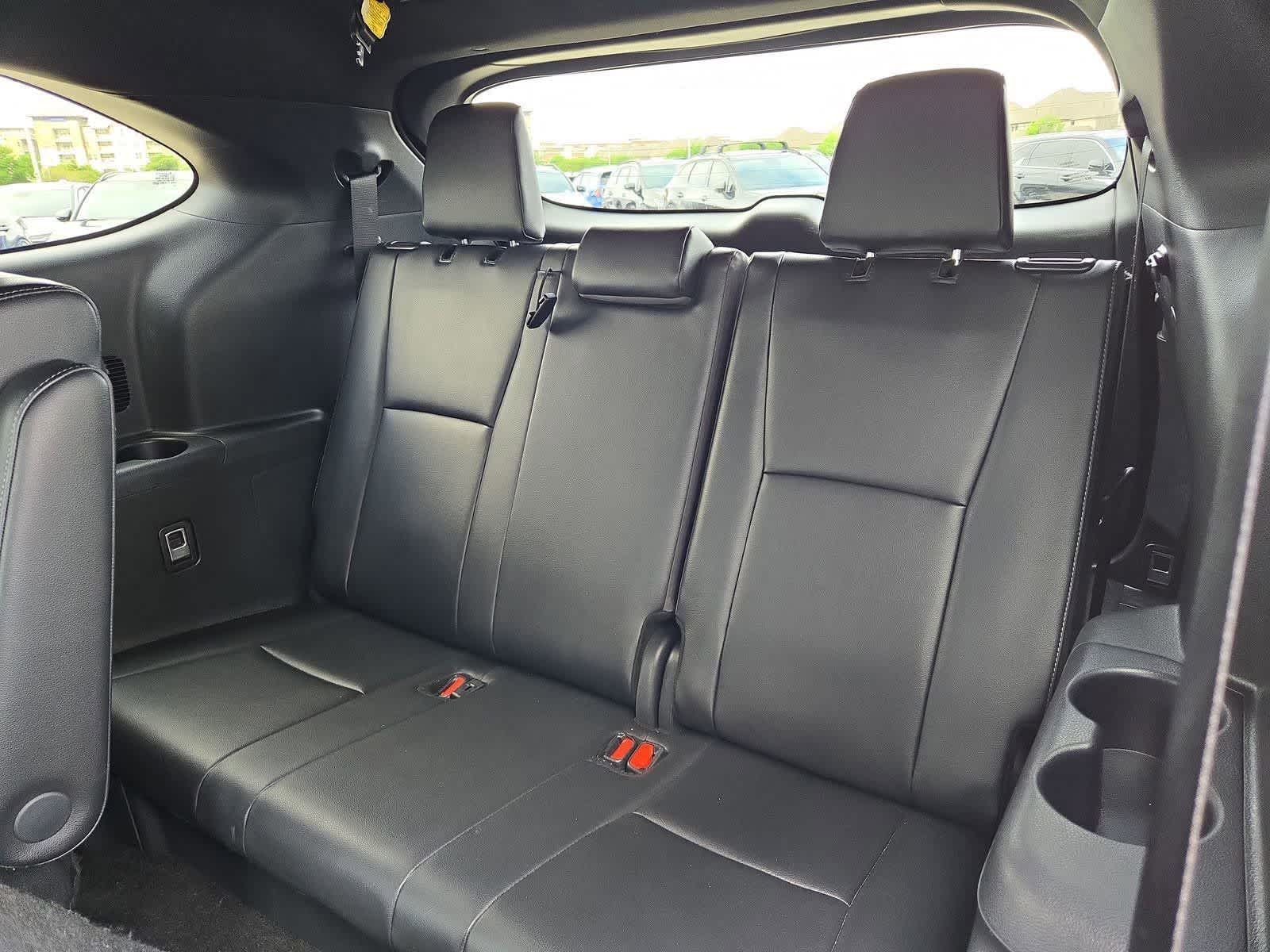 Thumbnail: 2025 Toyota Highlander - 36