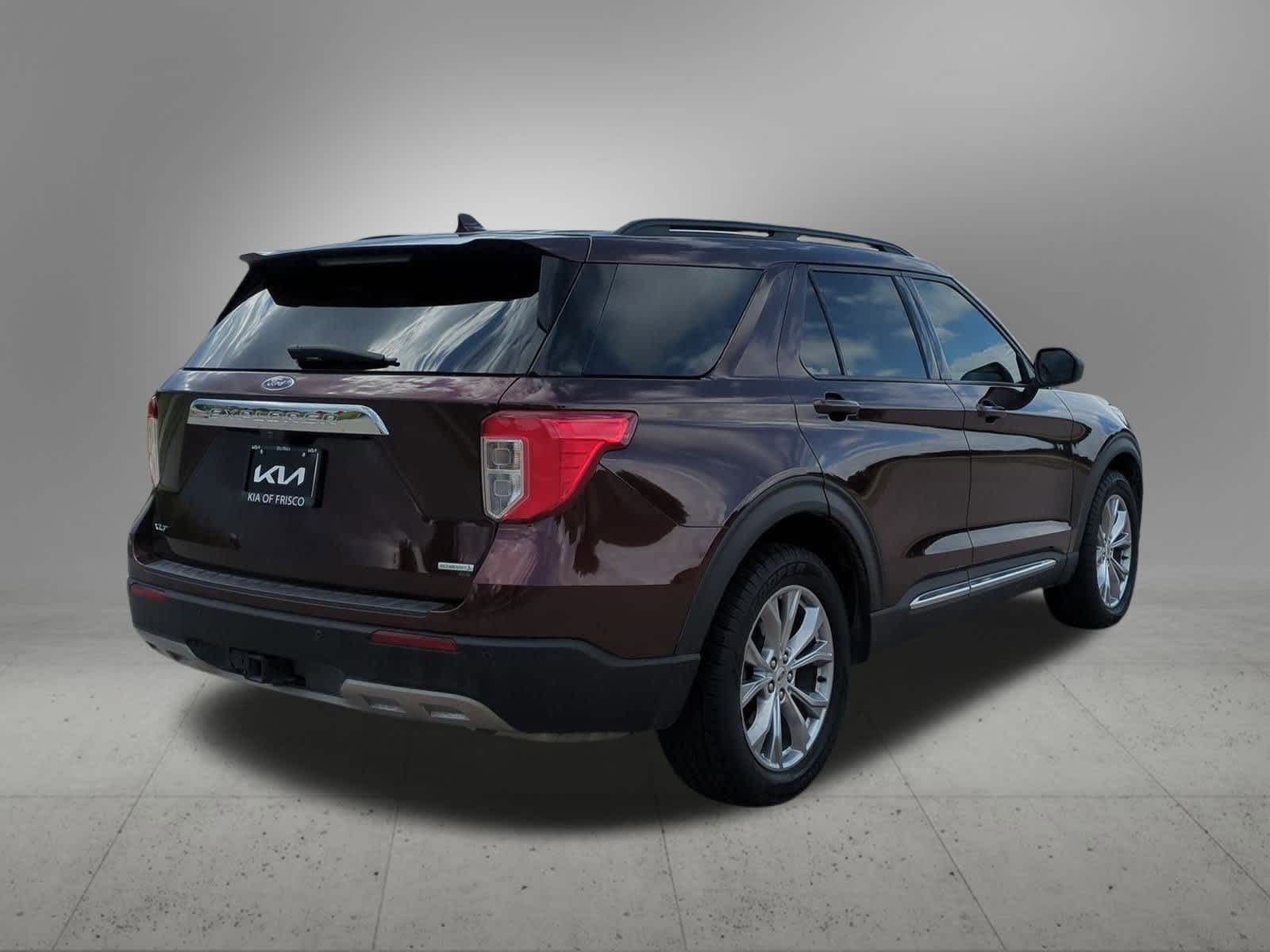 Thumbnail: 2020 Ford Explorer - 6