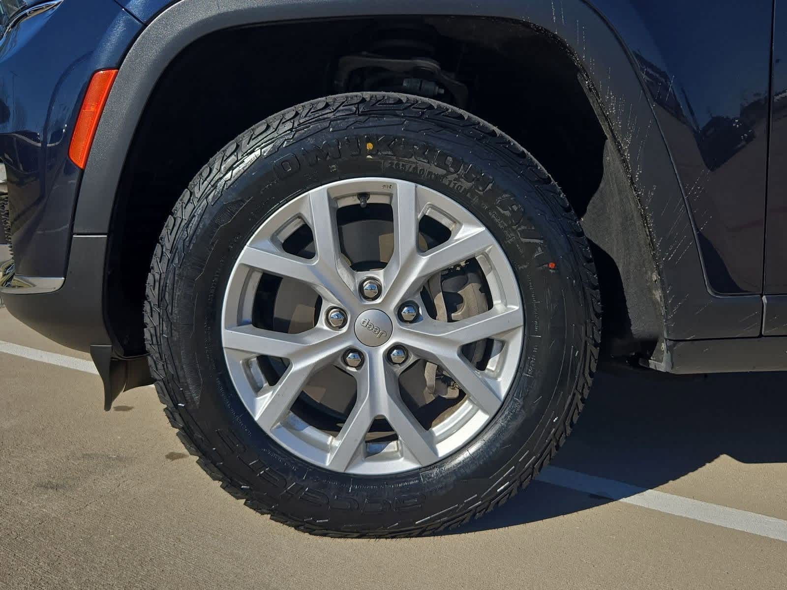 Thumbnail: 2023 Jeep Grand Cherokee - 12