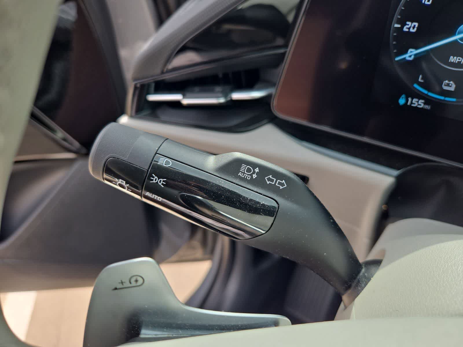 Thumbnail: 2023 Kia Niro - 24