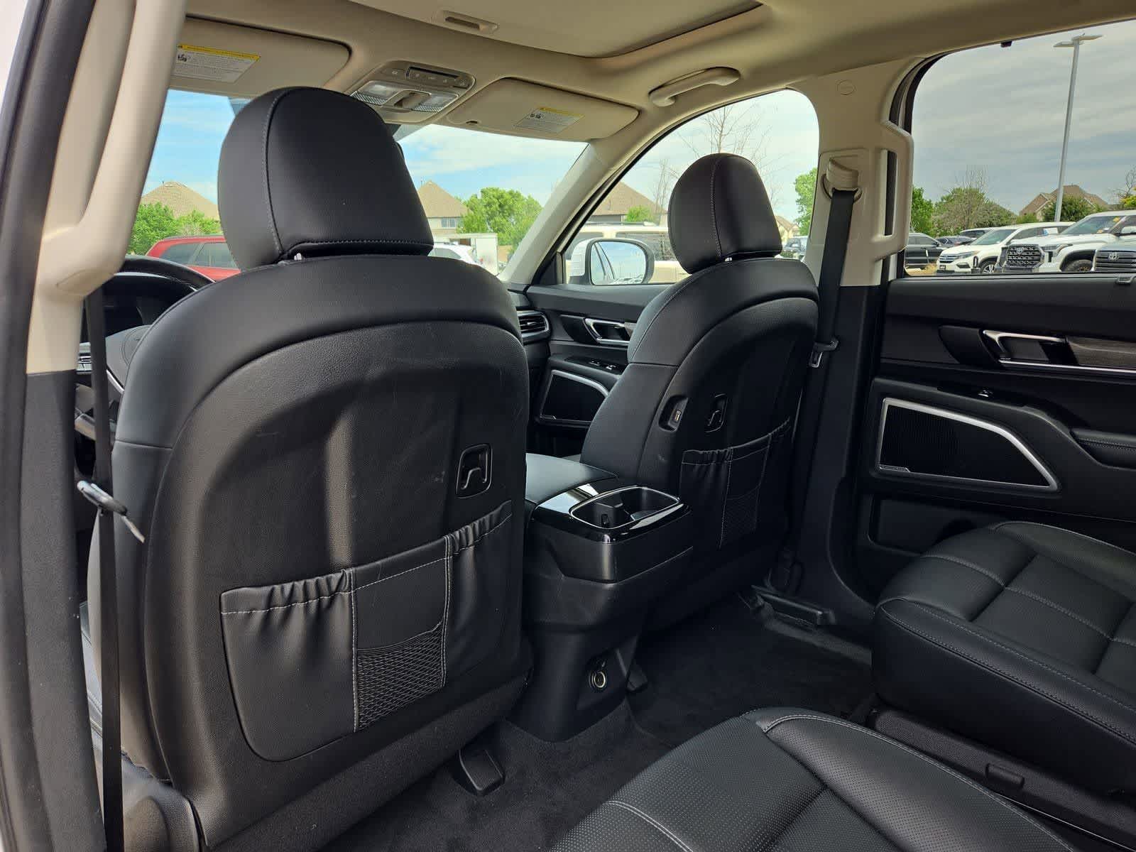 Thumbnail: 2021 Kia Telluride - 17