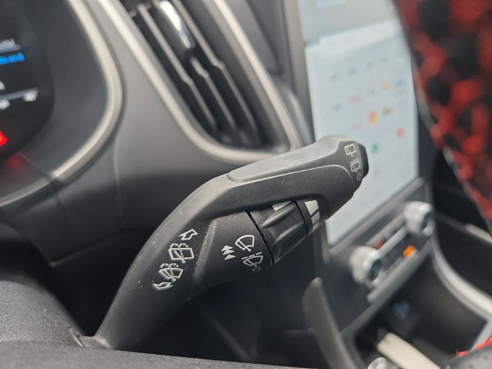 Thumbnail: 2021 Ford Edge - 25