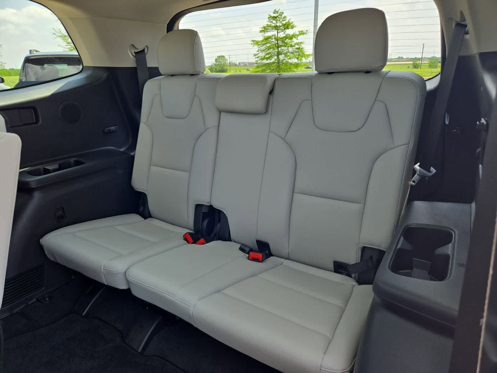 Thumbnail: 2025 Kia Telluride - 37