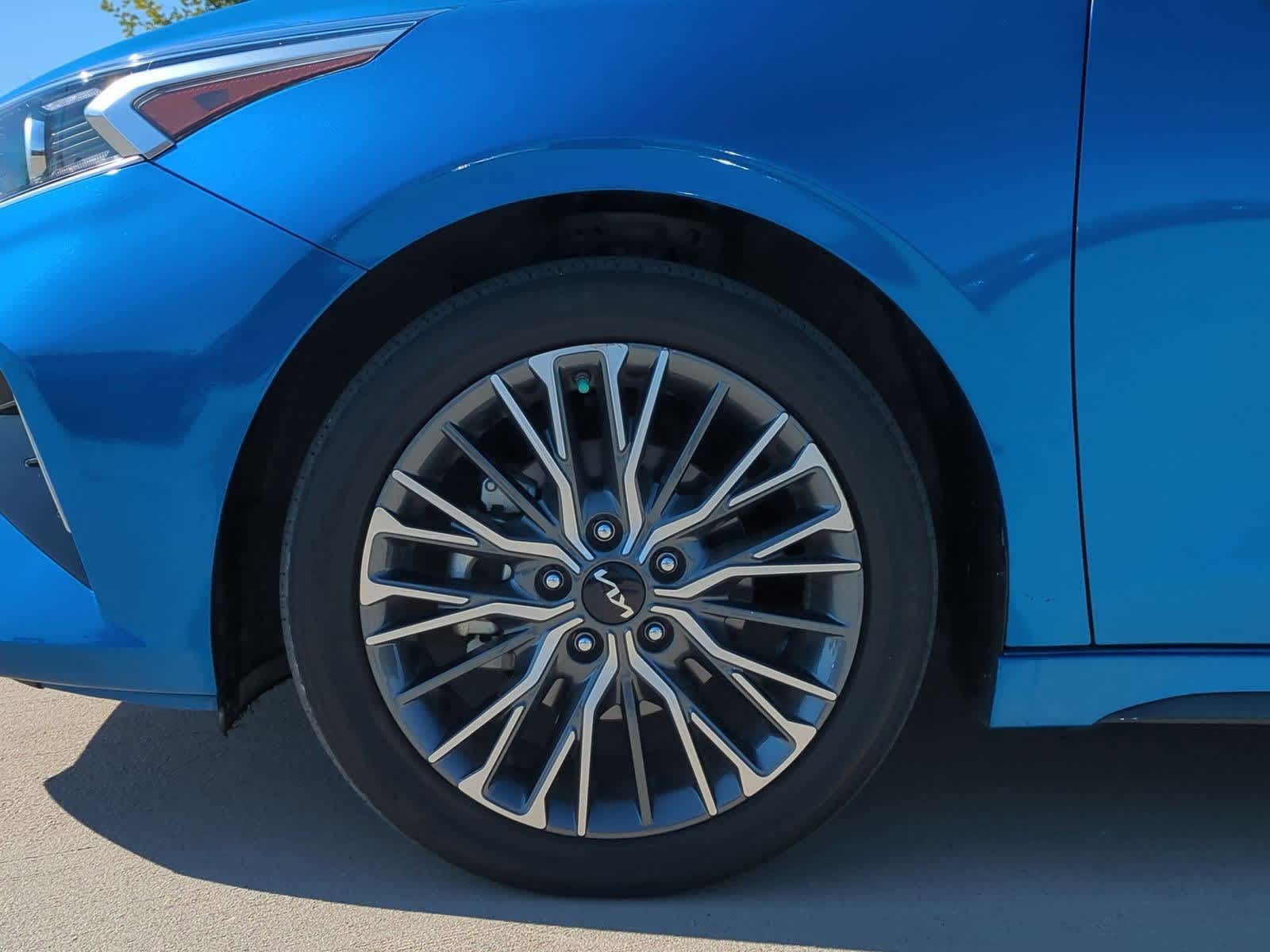 Thumbnail: 2023 Kia Forte - 13