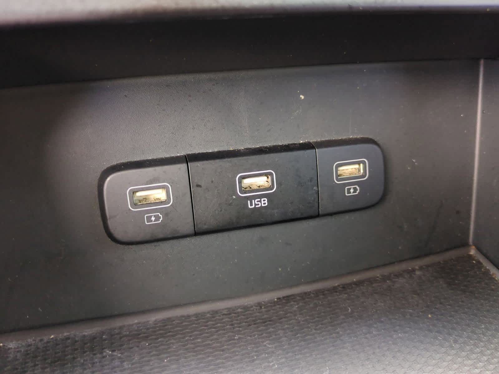 Thumbnail: 2024 Kia Carnival - 28