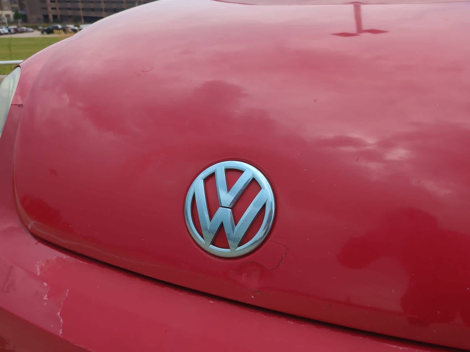 Thumbnail: 2014 Volkswagen Beetle - 10