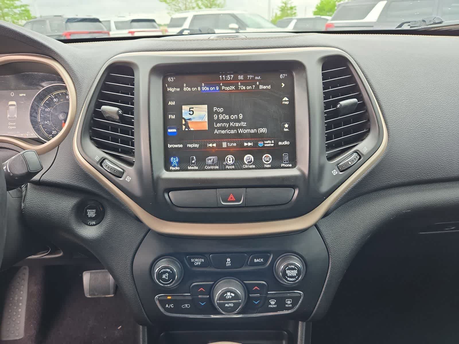 Thumbnail: 2017 Jeep Cherokee - 26