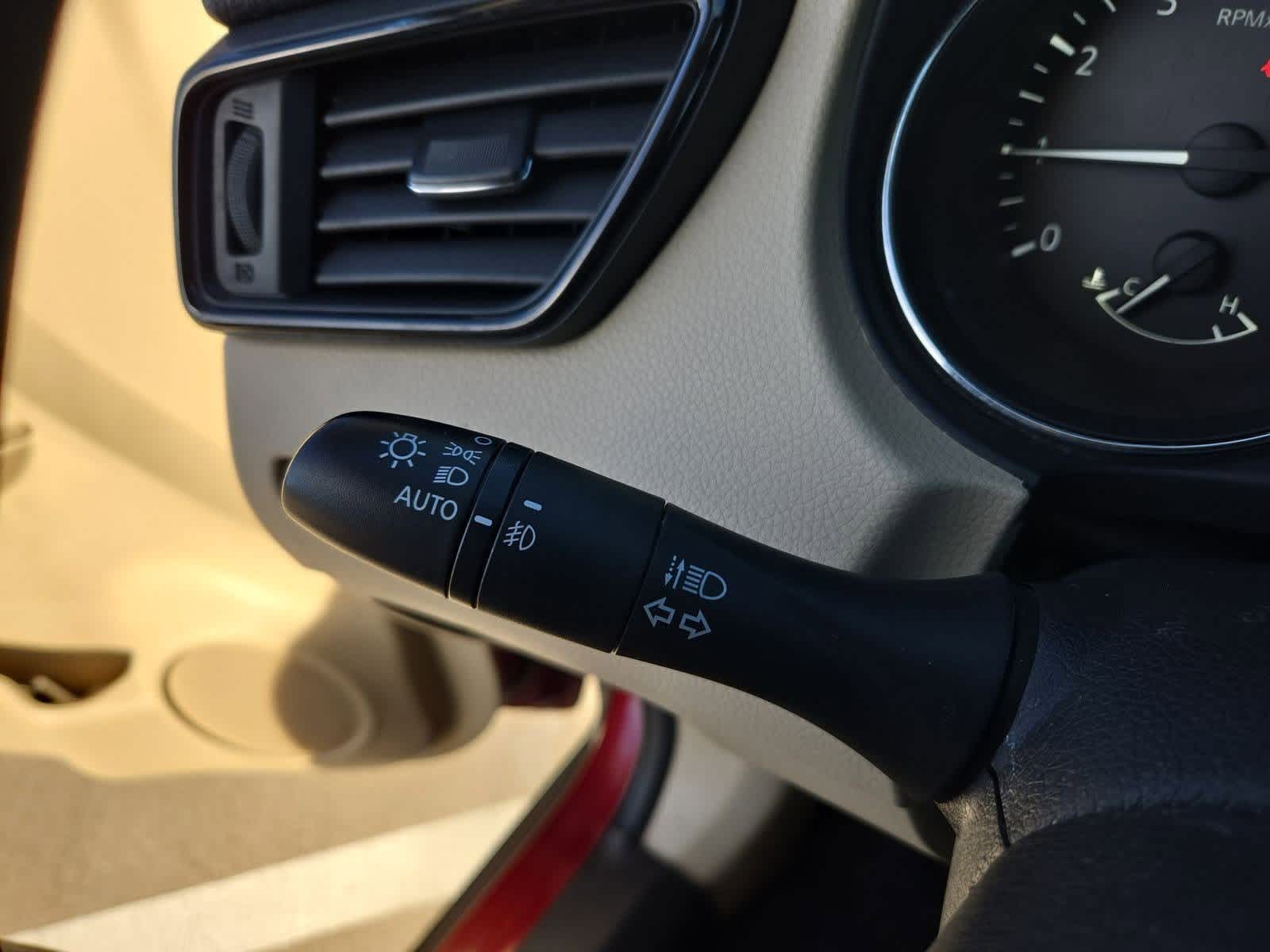 Thumbnail: 2019 Nissan Rogue - 25