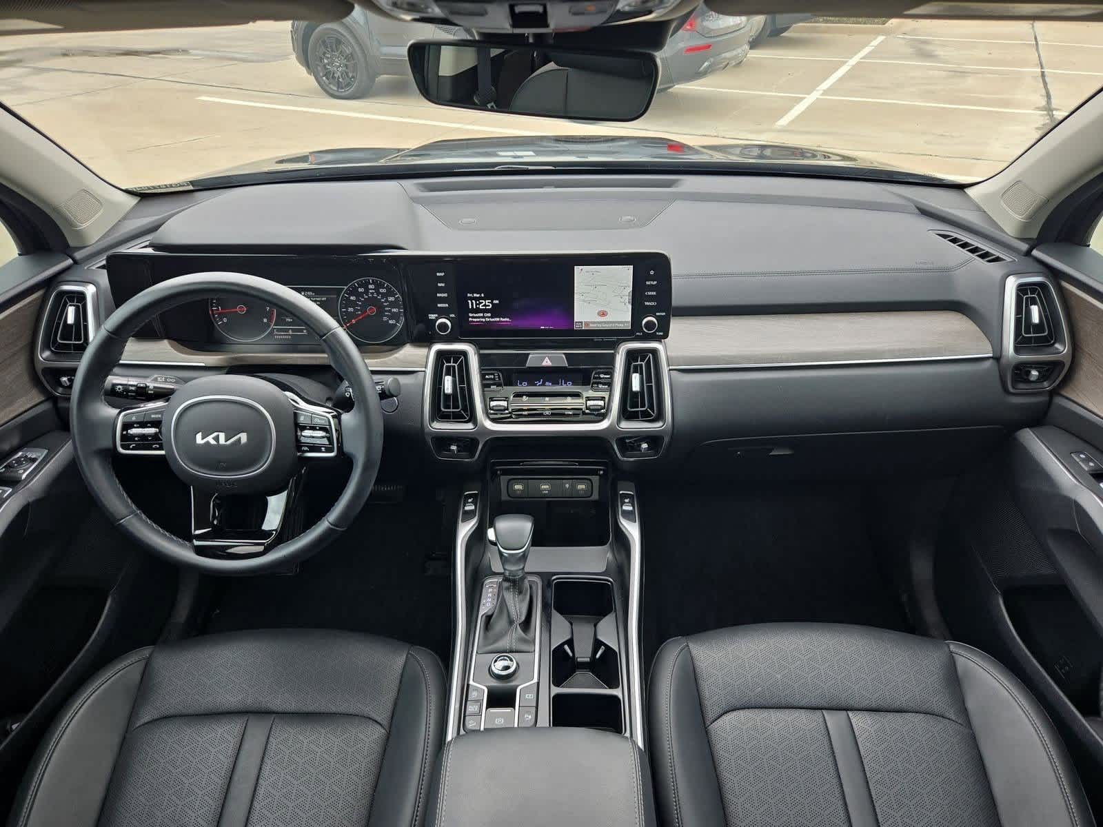 Thumbnail: 2023 Kia Sorento - 13