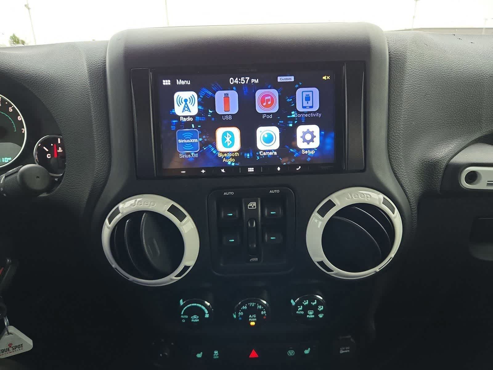Thumbnail: 2015 Jeep Wrangler - 26