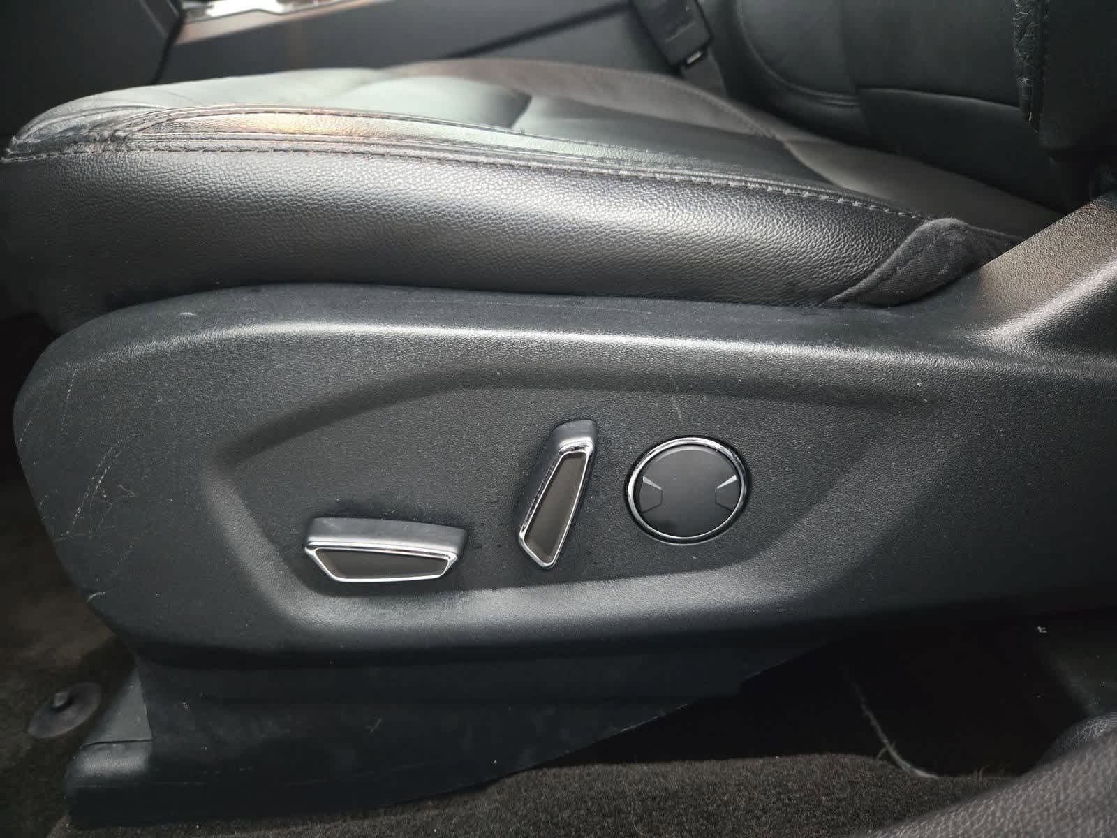 Thumbnail: 2018 Ford Explorer - 16